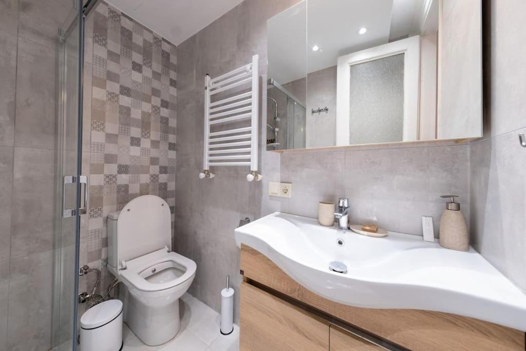 Elegant, Spacious, Quiet 3br Near Historic Center Appartamento