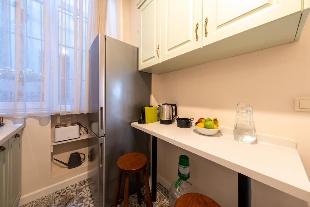 Elegant, Spacious, Quiet 3br Near Historic Center Daire İstanbul